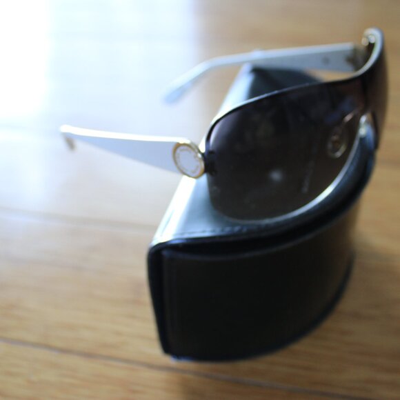 Marc by Marc Jacobs Oversized Wrap Oval Rectangle Sunglasses Brown/White Unisex main image 4
